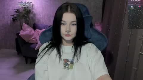 Aline Greeeen online show from 04/15/26, 09:49