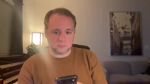 Snapshot of alinick0125 chatting on 12/04/25, 01:26 Nick online show from 12/04/25, 01:26