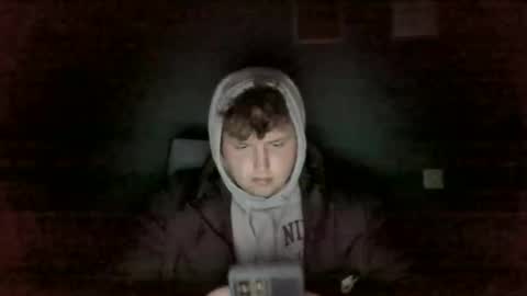 Snapshot of aliprcalica1 chatting on 04/11/26, 11:09 Chris online show from 04/11/26, 11:09