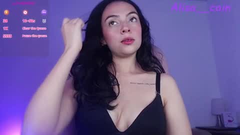 Alejandra online show from 10/17/25, 07:44