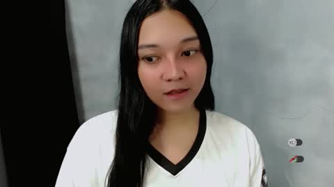 Shanti xhey online show from 10/15/25, 04:51