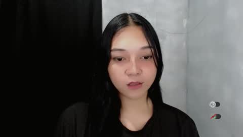 Shanti xhey online show from 11/11/25, 09:53