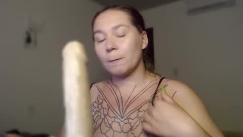 alisa_u online show from 12/22/25, 12:07