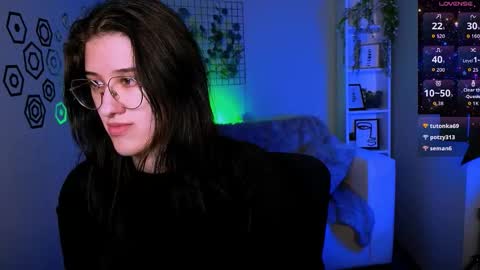 Alisa online show from 10/19/25, 01:06