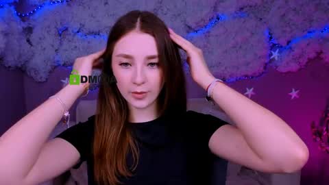 Snapshot of alisabliss chatting on 05/25/26, 10:21 Alisa online show from 05/25/26, 10:21