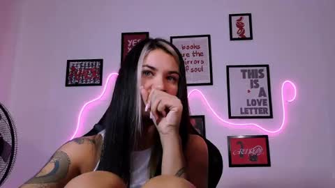 Snapshot of alisarossy chatting on 06/25/26, 01:26 Alisa online show from 06/25/26, 01:26