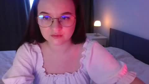 Snapshot of alisasunset chatting on 05/02/26, 03:11 AlisaSunset online show from 05/02/26, 03:11