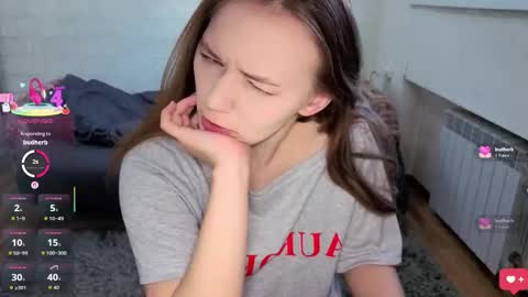 alisawyn online show from 10/31/25, 04:57