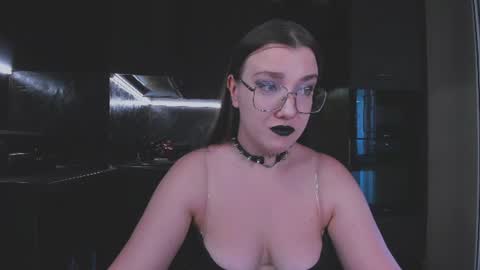 Snapshot of alisaxfox chatting on 06/11/26, 10:13 Alisa online show from 06/11/26, 10:13