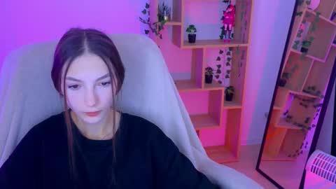 Snapshot of alisemeaw chatting on 10/29/25, 07:10 Alise online show from 10/29/25, 07:10