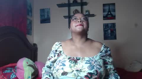 Snapshot of alisha_charm1 chatting on 02/05/25, 01:15 Alisha charm1 online show from 02/05/25, 01:15