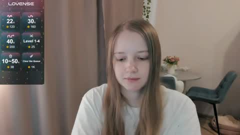 Snapshot of alisha_ley chatting on 06/20/26, 11:13 Alya online show from 06/20/26, 11:13