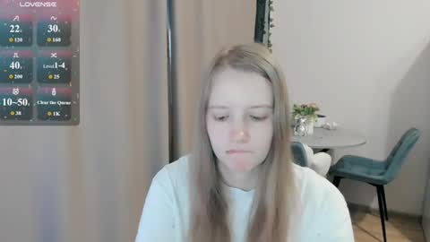 Snapshot of alisha_ley chatting on 07/16/26, 11:27 Alya online show from 07/16/26, 11:27