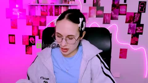 Snapshot of alisha_pov chatting on 04/30/26, 10:14 your dream online show from 04/30/26, 10:14