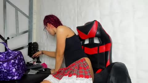 alishaevans_rs online show from 06/24/26, 05:34