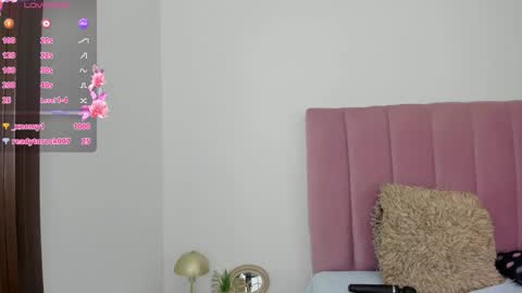 Snapshot of alishaindia chatting on 01/11/25, 10:18 Alisha online show from 01/11/25, 10:18