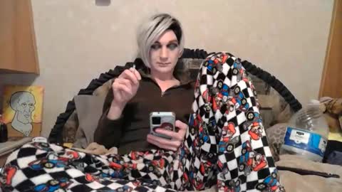 Alisha online show from 12/21/25, 05:47