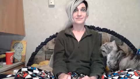 Alisha online show from 12/22/25, 09:06