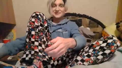 Alisha online show from 04/12/26, 04:28