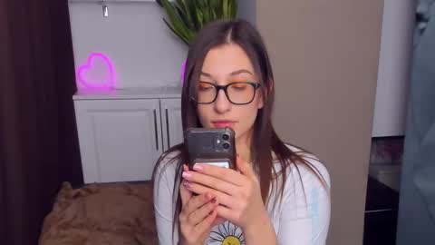 Snapshot of alishamurray chatting on 12/08/24, 07:43 Alina online show from 12/08/24, 07:43