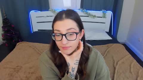 Snapshot of alishamurray chatting on 12/27/24, 11:17 Alina online show from 12/27/24, 11:17
