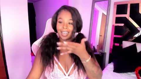 Snapshot of alisharogerrs chatting on 02/11/25, 09:03 Alisha online show from 02/11/25, 09:03