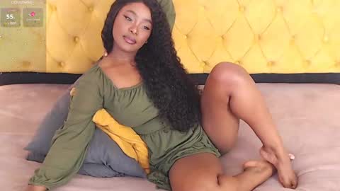 Luna online show from 09/08/25, 03:44