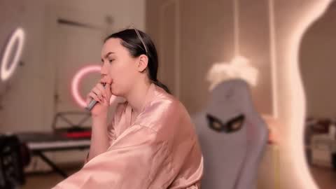 Alisia online show from 02/22/25, 11:57