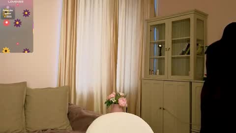 Alisia online show from 11/26/25, 08:04