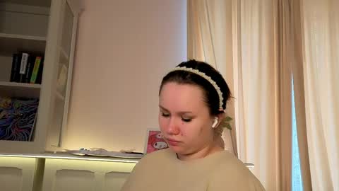 Snapshot of alisia_mars chatting on 03/20/26, 07:35 Alisia online show from 03/20/26, 07:35