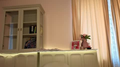 Snapshot of alisia_mars chatting on 03/26/26, 07:14 Alisia online show from 03/26/26, 07:14