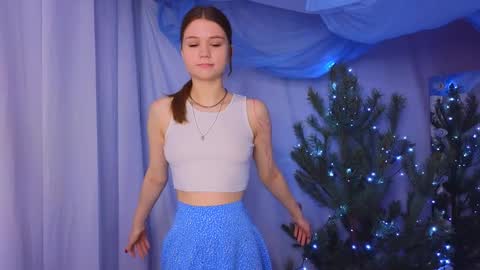 Snapshot of alisia_spinnet chatting on 12/30/24, 07:15 Alisia online show from 12/30/24, 07:15