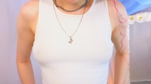 Snapshot of alisia_spinnet chatting on 01/17/25, 01:46 Alisia online show from 01/17/25, 01:46