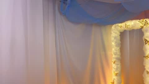 Snapshot of alisia_spinnet chatting on 01/20/25, 07:15 Alisia online show from 01/20/25, 07:15