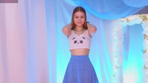 Snapshot of alisia_spinnet chatting on 01/28/25, 07:22 Alisia online show from 01/28/25, 07:22