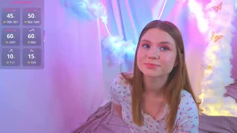 Snapshot of alisia_spinnet chatting on 10/01/25, 05:19 Alisia online show from 10/01/25, 05:19