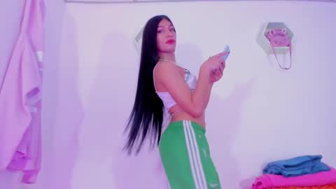 Alisia online show from 12/18/24, 08:14