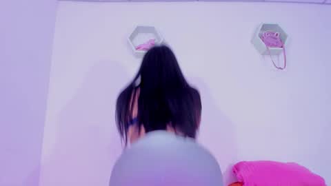 Alisia online show from 12/19/24, 07:29