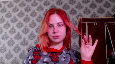 Snapshot of alismoona chatting on 04/10/26, 08:08 Alisa online show from 04/10/26, 08:08