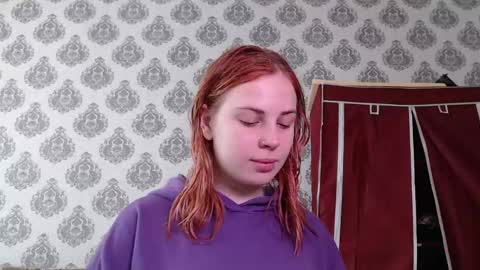 Snapshot of alismoona chatting on 04/13/26, 09:15 Alisa online show from 04/13/26, 09:15