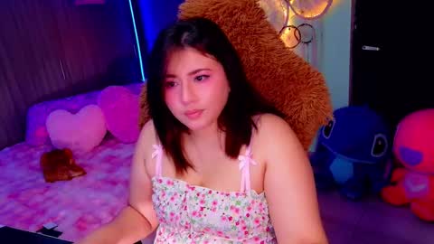 Snapshot of alison_gamer chatting on 11/13/25, 05:01 Alison online show from 11/13/25, 05:01