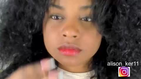 Snapshot of alison_ker chatting on 12/17/25, 08:31 Sofias house online show from 12/17/25, 08:31