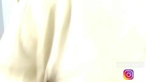 Snapshot of alison_ker chatting on 03/08/26, 09:35 Sofias house online show from 03/08/26, 09:35