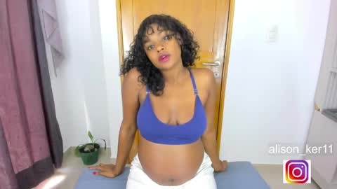 Snapshot of alison_ker chatting on 04/01/26, 01:41 Sofias house online show from 04/01/26, 01:41