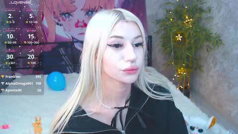 Snapshot of alison_moonlight chatting on 12/25/24, 05:37 Alison online show from 12/25/24, 05:37