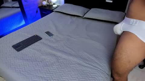 alison online show from 12/24/24, 02:54