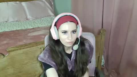 Snapshot of alisonfieldsxo chatting on 02/13/26, 01:23 Alison Fields online show from 02/13/26, 01:23