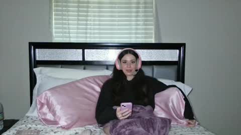 Alison Fields online show from 05/26/26, 11:23