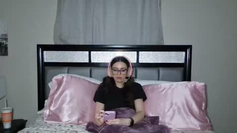 Alison Fields online show from 06/25/26, 06:18