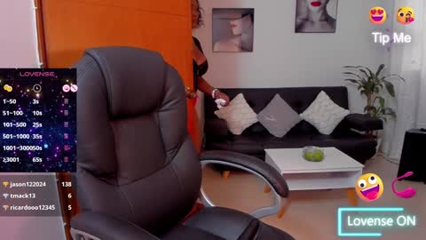 Alisson online show from 12/19/24, 05:18